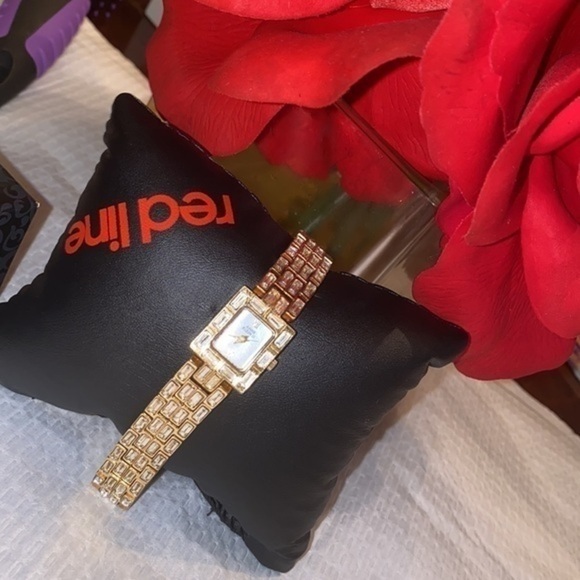 ANNE KLEIN II box Gold Tone CZ Crystal Pave Stainless Wrist Watch needs Battery - Picture 7 of 8